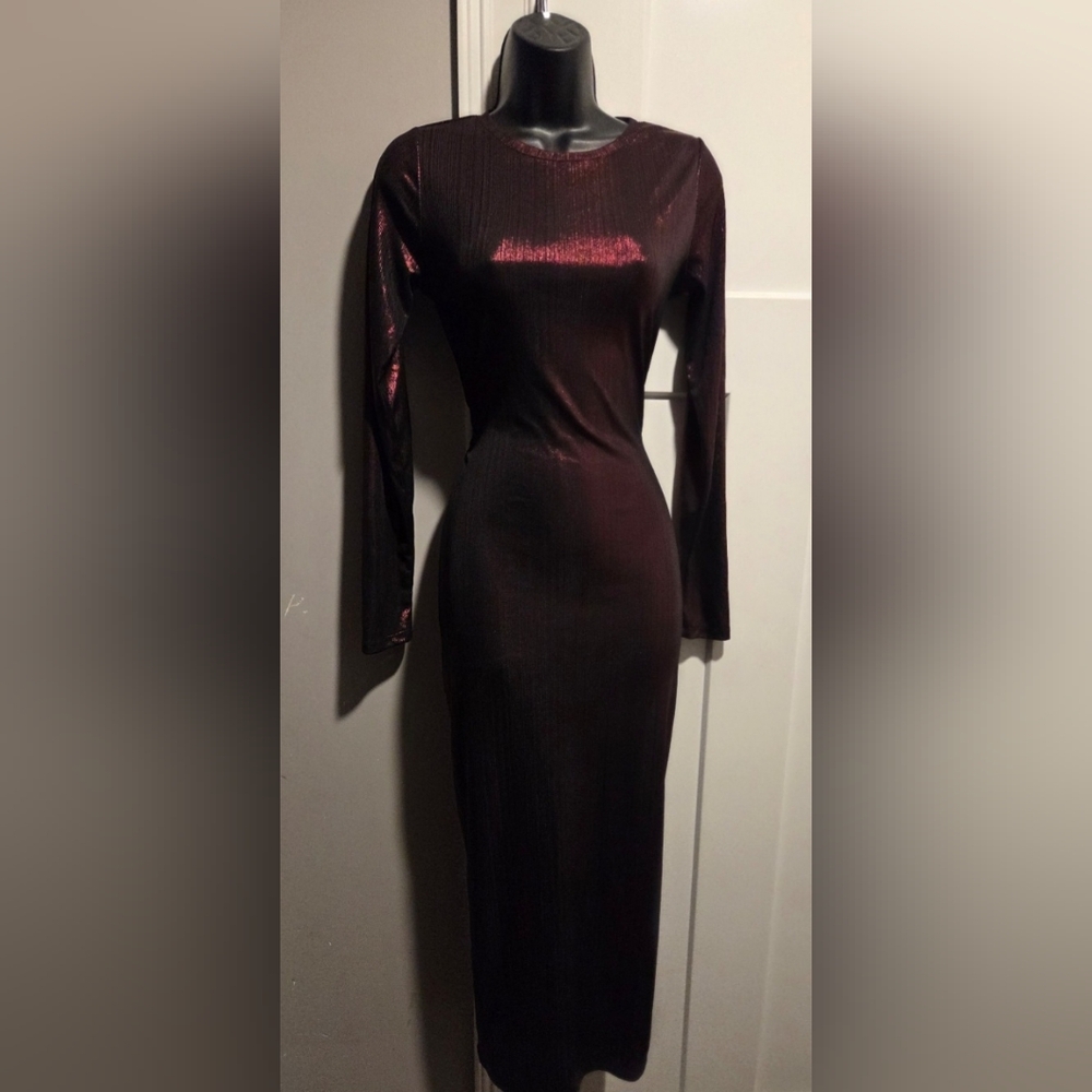Elegant Burgundy Long Sleeve Dress